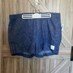 Old Navy Women’s Chambray Shorts, Size 18- New With Tags.